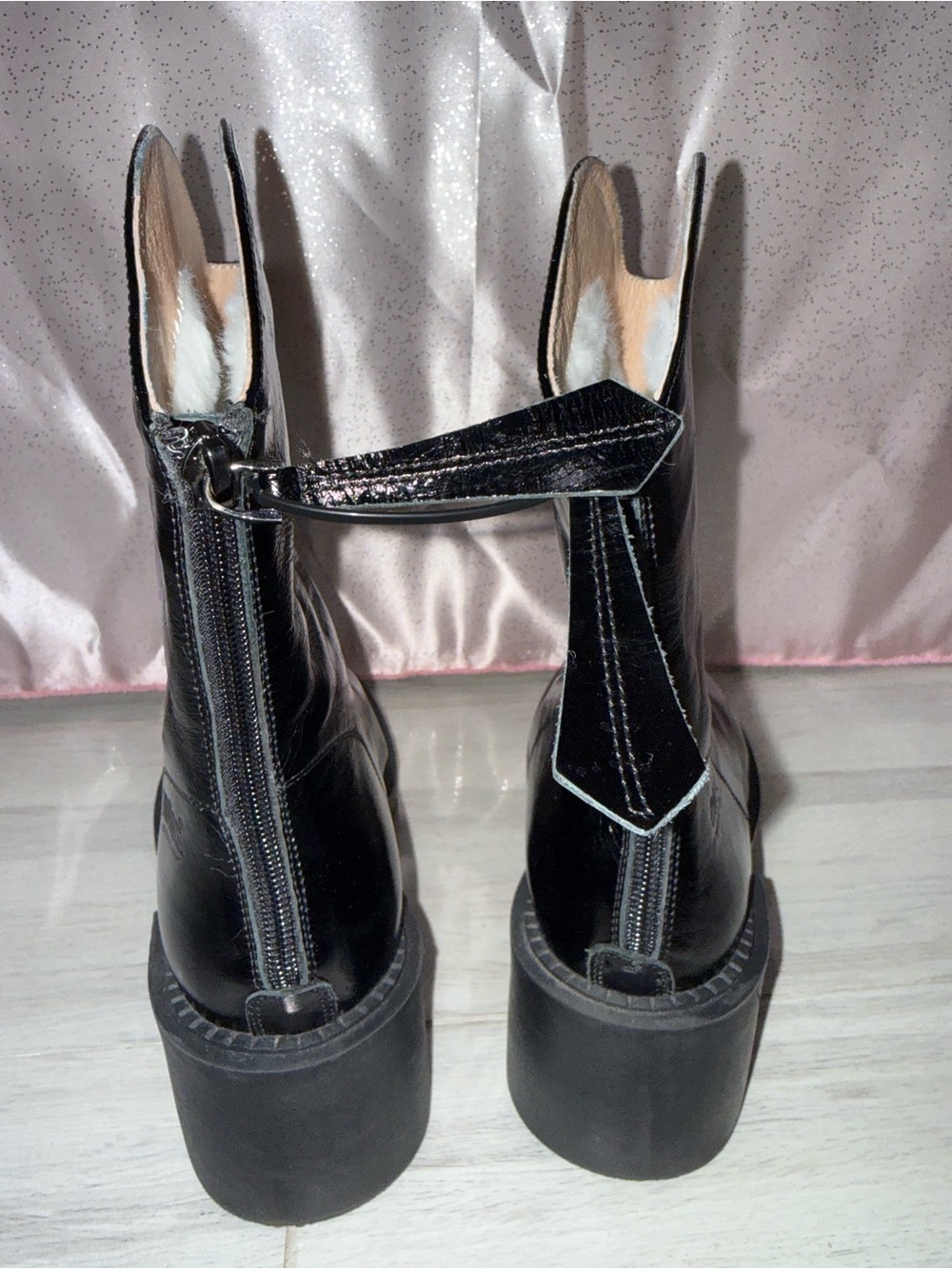 Cloud Nine Shaylee Black Leather Sheepskin Boots Retail $185 Sz 9 - Picture 2 of 5